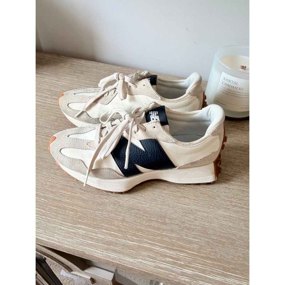 New Balance 327 Sneakers Womens Cream Off White Black Size 8.5 - Picture 3 of 7